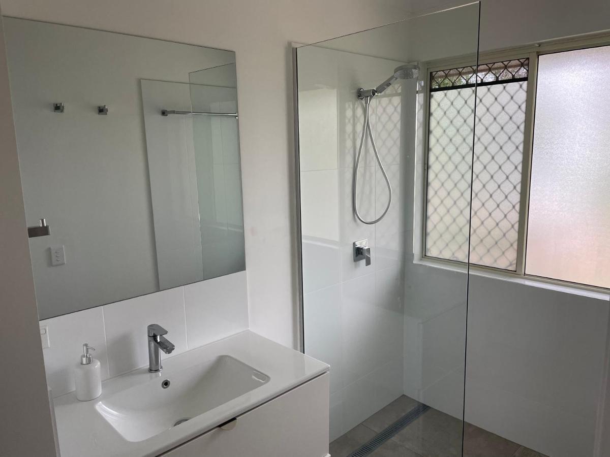 2 Bedroom Ground Level Villa In Tropical 4* Resort Noosaville Exterior photo